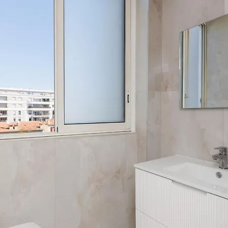 公寓 L'infini Panoramic Sea View Waterfront 昂蒂布